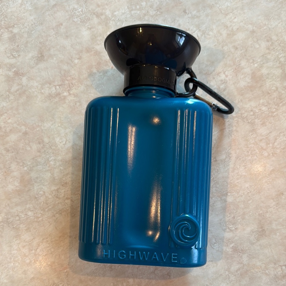 Highwave Springer Travel Dog Bottle, Blue, 44-oz